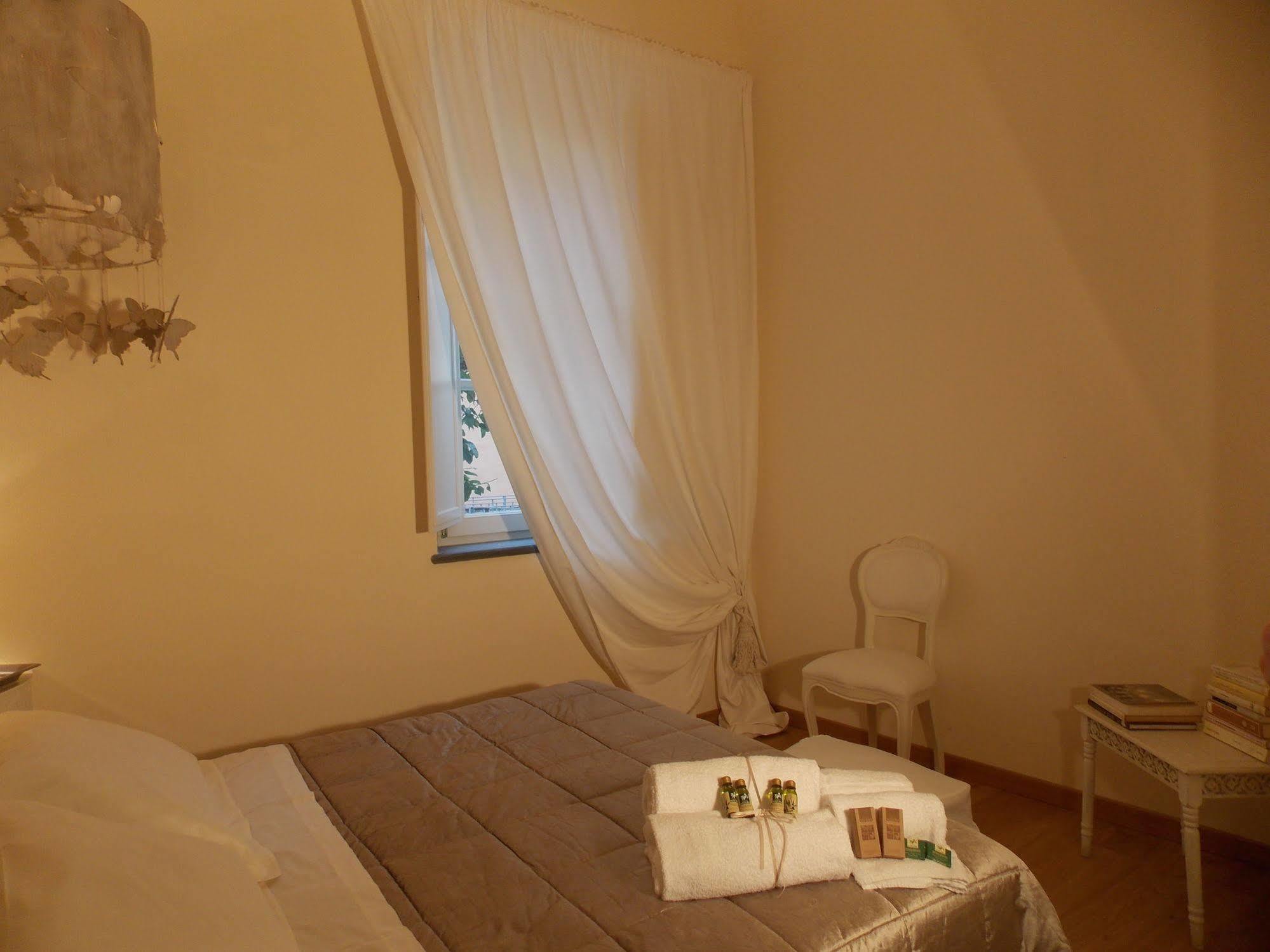 Di Camilla Couette-café 3*
